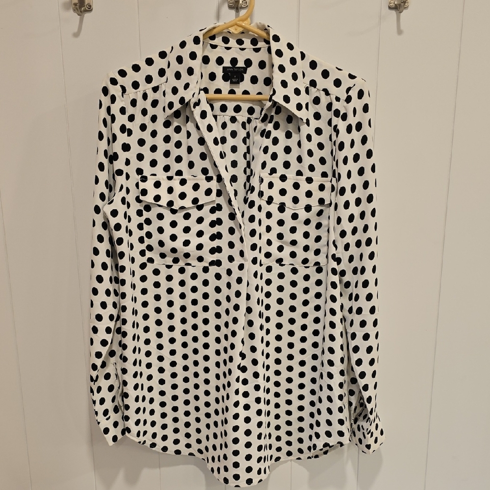 Ann Taylor Black and White Polka Dot V-Neck Blouse